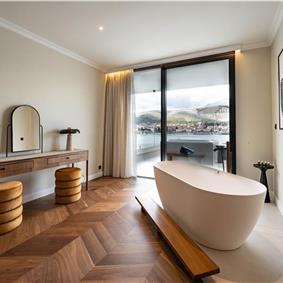 Selection of 5 bedroom seafront villas with heated pool on Ciovo near Trogir, sleeps 10